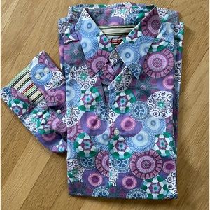 Robert Graham dress shirt. EUC size M